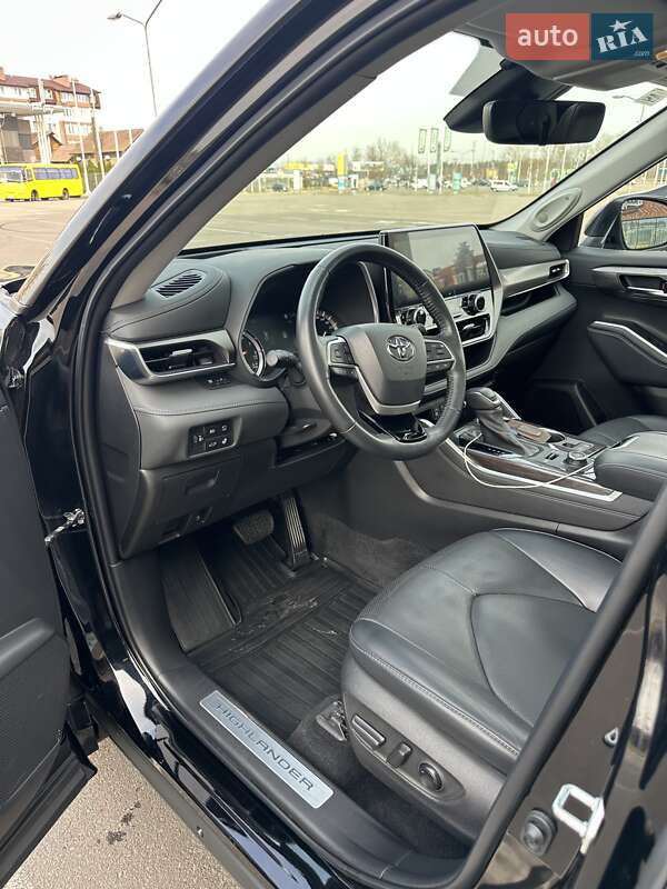 Позашляховик / Кросовер Toyota Highlander 2022 в Києві