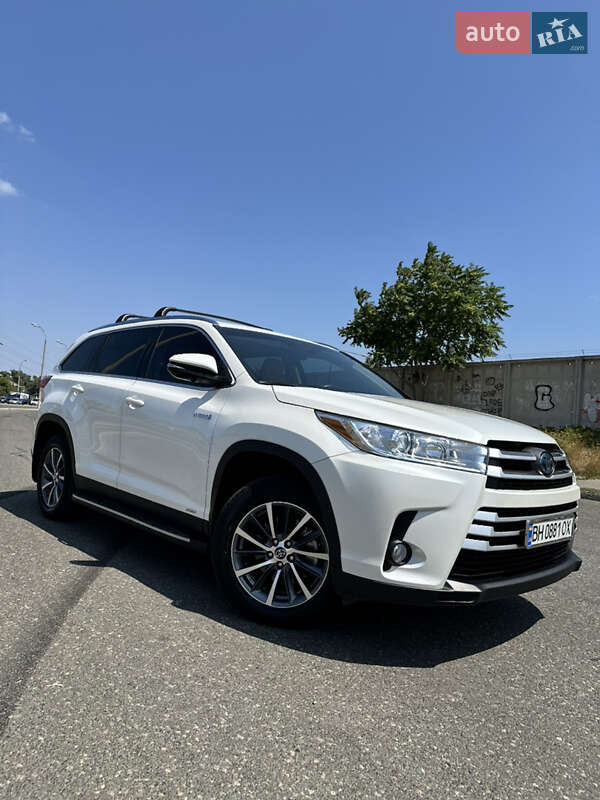 Внедорожник / Кроссовер Toyota Highlander 2019 в Одессе