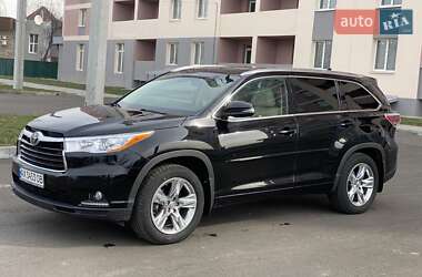 Позашляховик / Кросовер Toyota Highlander 2015 в 