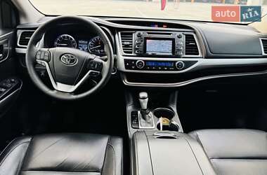 Позашляховик / Кросовер Toyota Highlander 2014 в Києві