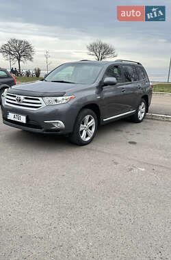Внедорожник / Кроссовер Toyota Highlander 2011 в 