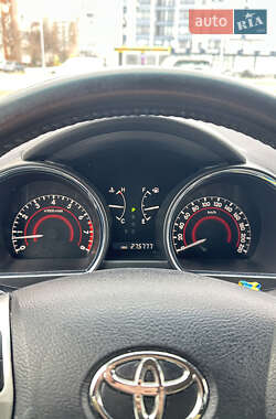 Внедорожник / Кроссовер Toyota Highlander 2011 в 