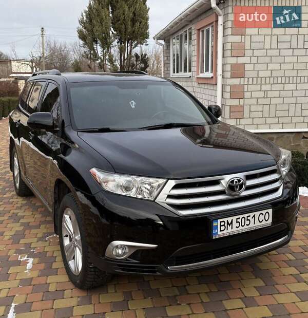 Внедорожник / Кроссовер Toyota Highlander 2011 в 