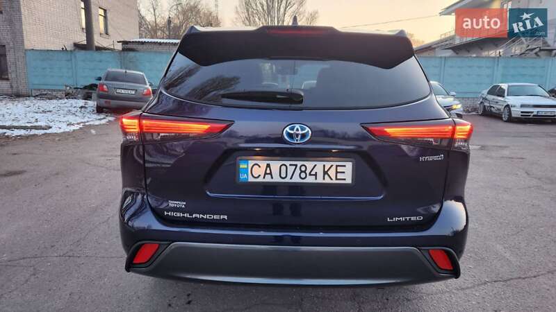 Позашляховик / Кросовер Toyota Highlander 2022 в Черкасах