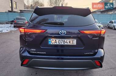 Внедорожник / Кроссовер Toyota Highlander 2022 в 