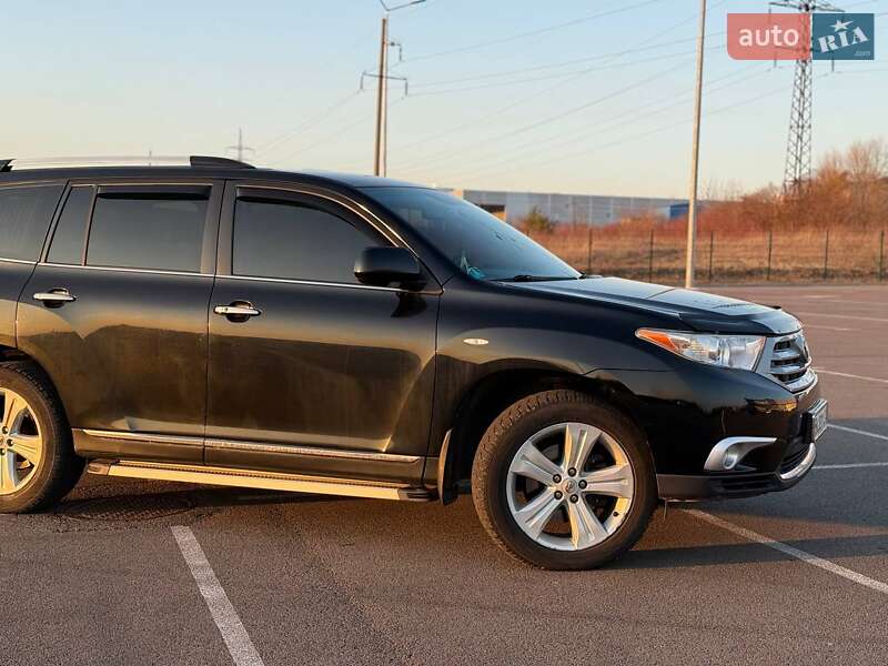 Внедорожник / Кроссовер Toyota Highlander 2010 в Ровно