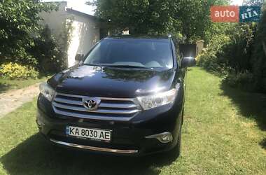 Внедорожник / Кроссовер Toyota Highlander 2013 в 