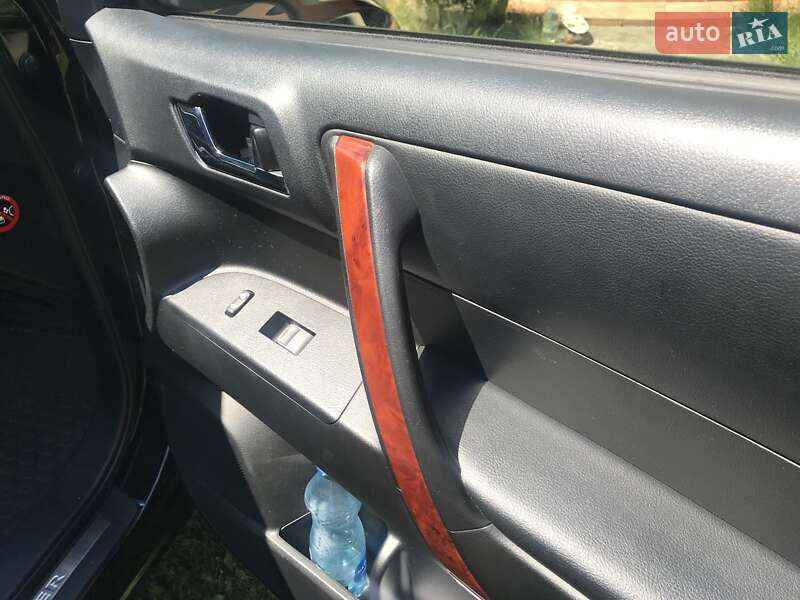 Внедорожник / Кроссовер Toyota Highlander 2013 в Киеве