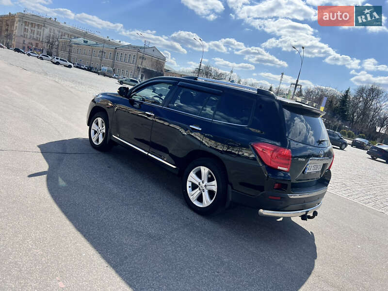 Позашляховик / Кросовер Toyota Highlander 2011 в Харкові