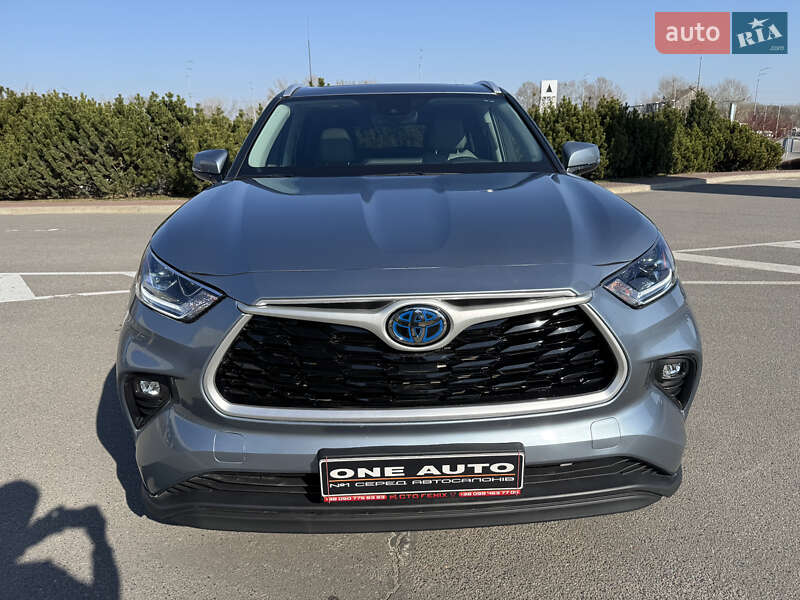Внедорожник / Кроссовер Toyota Highlander 2023 в Киеве