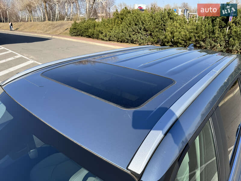 Внедорожник / Кроссовер Toyota Highlander 2023 в Киеве