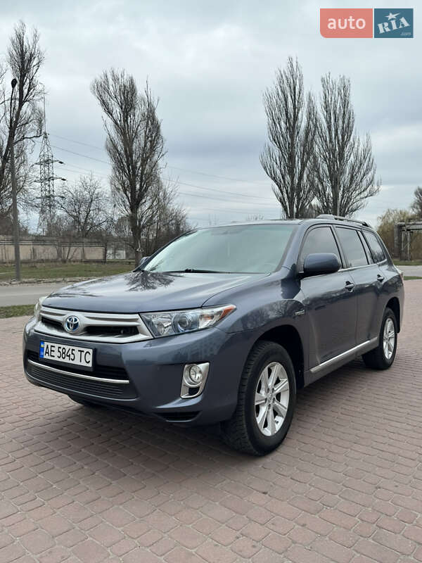 Внедорожник / Кроссовер Toyota Highlander 2013 в Каменском фото 3 Внедорожник / Кроссовер Toyota Highlander 2013 в Каменском