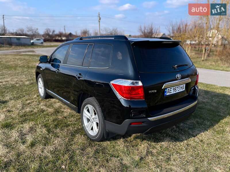 Позашляховик / Кросовер Toyota Highlander 2010 в Павлограді