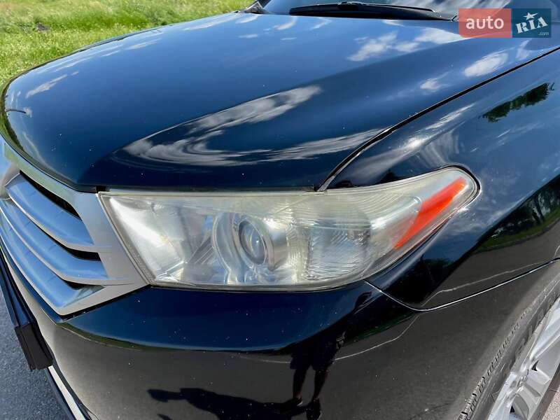 Позашляховик / Кросовер Toyota Highlander 2010 в Павлограді