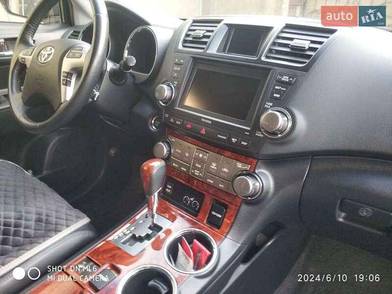 Внедорожник / Кроссовер Toyota Highlander 2013 в Одессе фото 14 Внедорожник / Кроссовер Toyota Highlander 2013 в Одессе