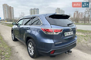 Позашляховик / Кросовер Toyota Highlander 2014 в 