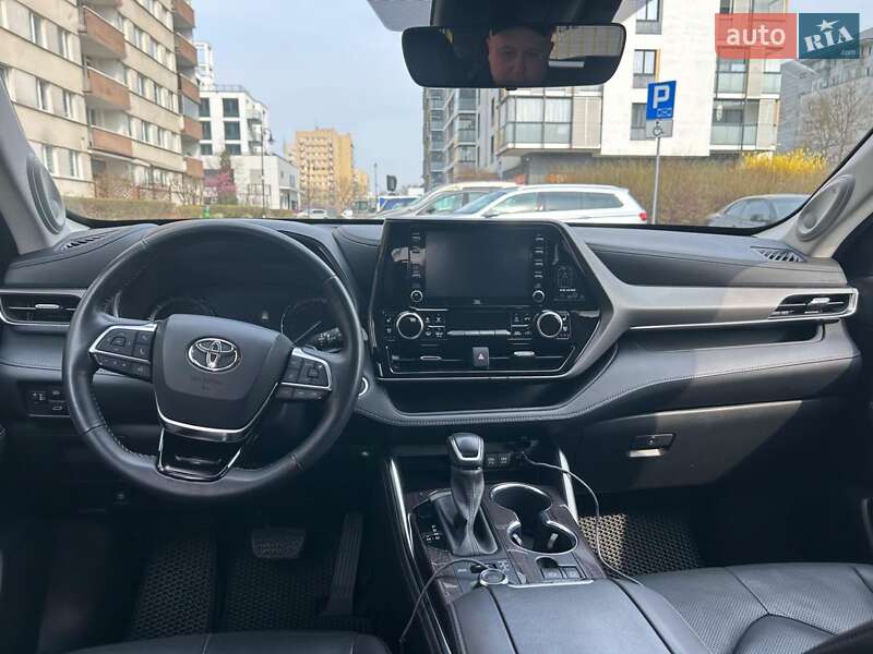 Внедорожник / Кроссовер Toyota Highlander 2020 в Любешове