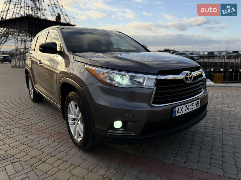Toyota Highlander 2016