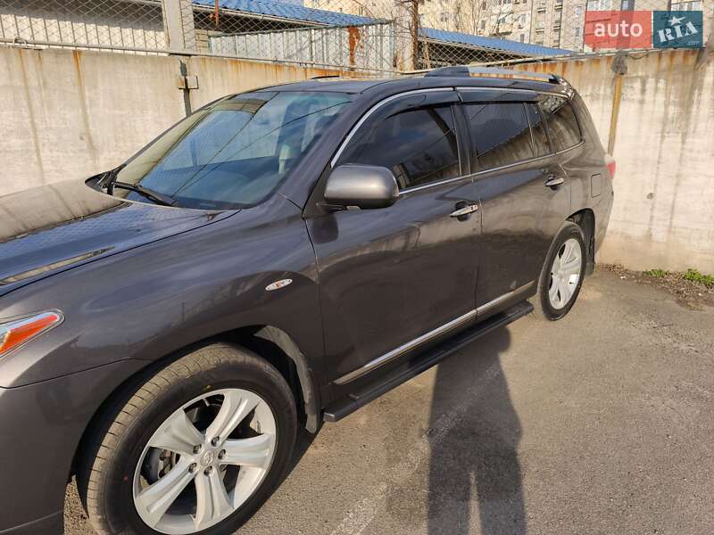 Toyota Highlander 2013