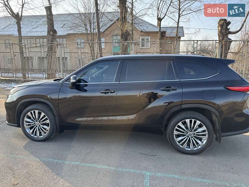 Внедорожник / Кроссовер Toyota Highlander 2020 в Кривом Роге фото 8 Внедорожник / Кроссовер Toyota Highlander 2020 в Кривом Роге