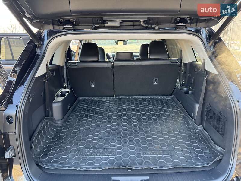 Внедорожник / Кроссовер Toyota Highlander 2020 в Кривом Роге фото 19 Внедорожник / Кроссовер Toyota Highlander 2020 в Кривом Роге
