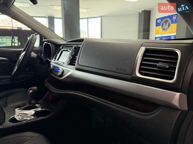 Позашляховик / Кросовер Toyota Highlander 2014 в Тернополі