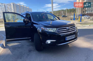 Внедорожник / Кроссовер Toyota Highlander 2011 в 