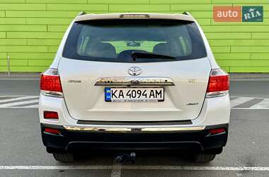Внедорожник / Кроссовер Toyota Highlander 2013 в 