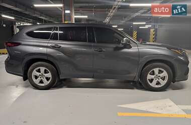 Позашляховик / Кросовер Toyota Highlander 2020 в 