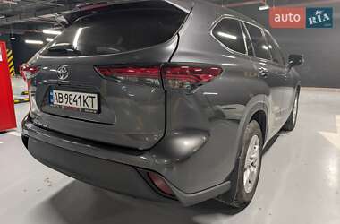 Позашляховик / Кросовер Toyota Highlander 2020 в 