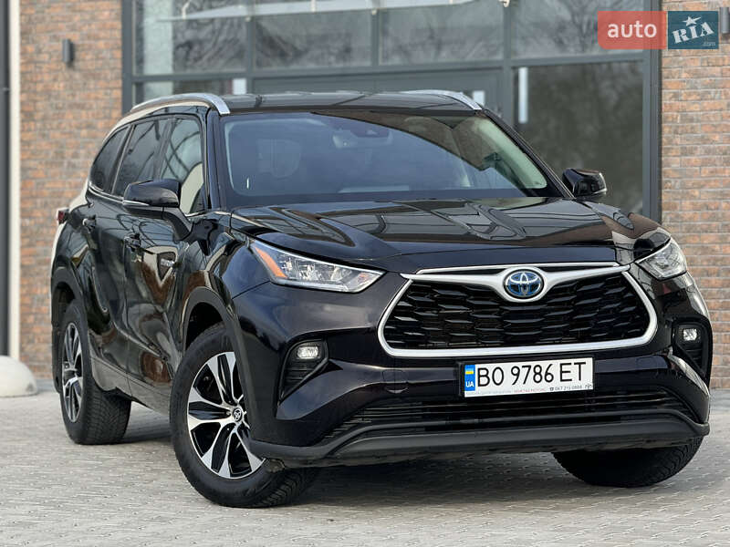 Позашляховик / Кросовер Toyota Highlander 2021 в Тернополі