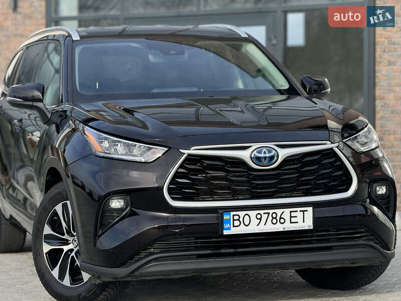 Позашляховик / Кросовер Toyota Highlander 2021 в Тернополі