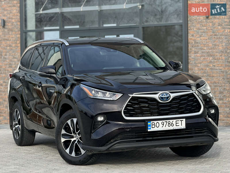 Позашляховик / Кросовер Toyota Highlander 2021 в Тернополі
