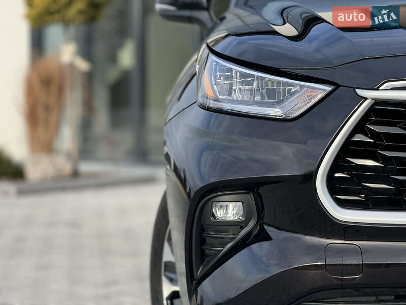 Позашляховик / Кросовер Toyota Highlander 2021 в Тернополі