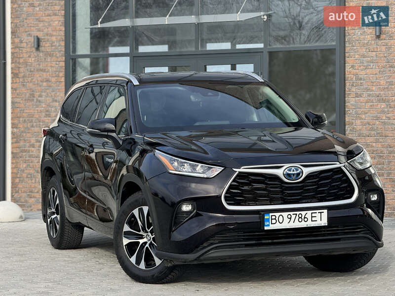 Позашляховик / Кросовер Toyota Highlander 2021 в Тернополі