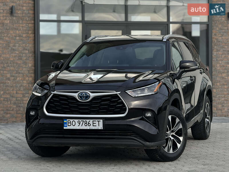 Позашляховик / Кросовер Toyota Highlander 2021 в Тернополі