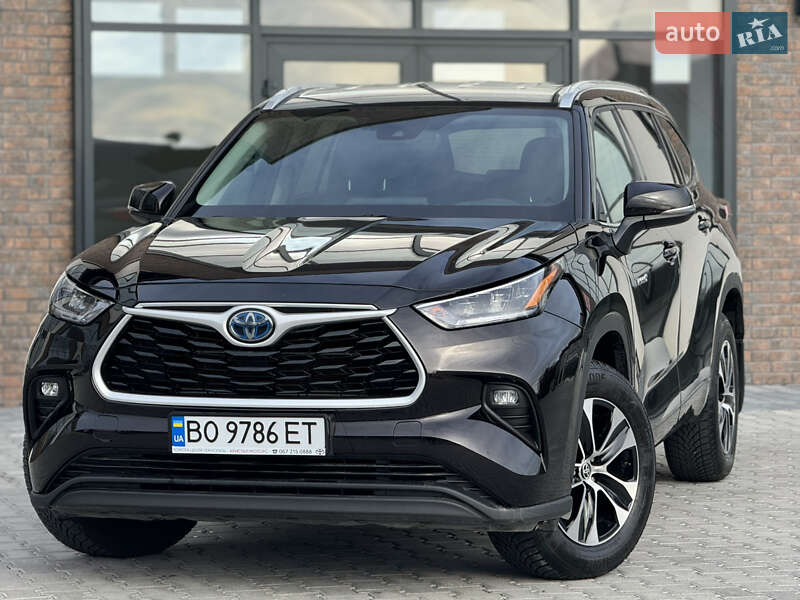 Позашляховик / Кросовер Toyota Highlander 2021 в Тернополі