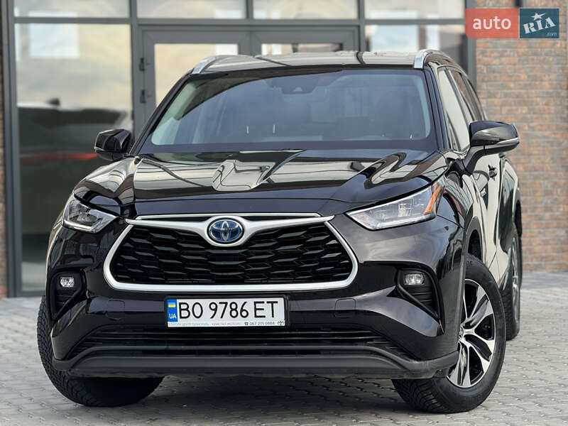 Позашляховик / Кросовер Toyota Highlander 2021 в Тернополі