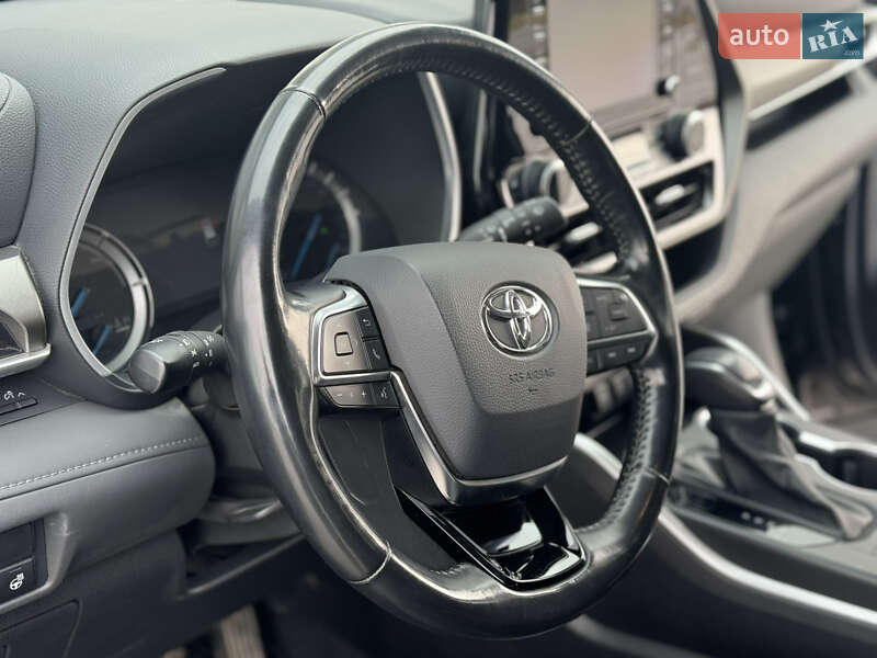 Позашляховик / Кросовер Toyota Highlander 2021 в Тернополі
