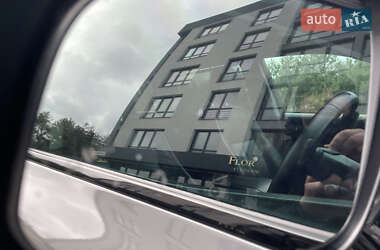 Внедорожник / Кроссовер Toyota Highlander 2017 в 