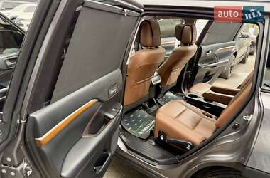 Внедорожник / Кроссовер Toyota Highlander 2019 в 