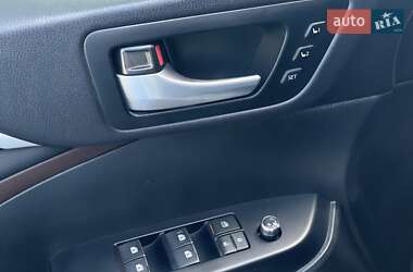 Внедорожник / Кроссовер Toyota Highlander 2015 в 