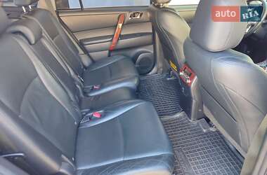 Внедорожник / Кроссовер Toyota Highlander 2011 в 