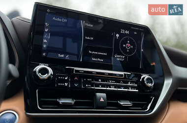 Внедорожник / Кроссовер Toyota Highlander 2020 в 