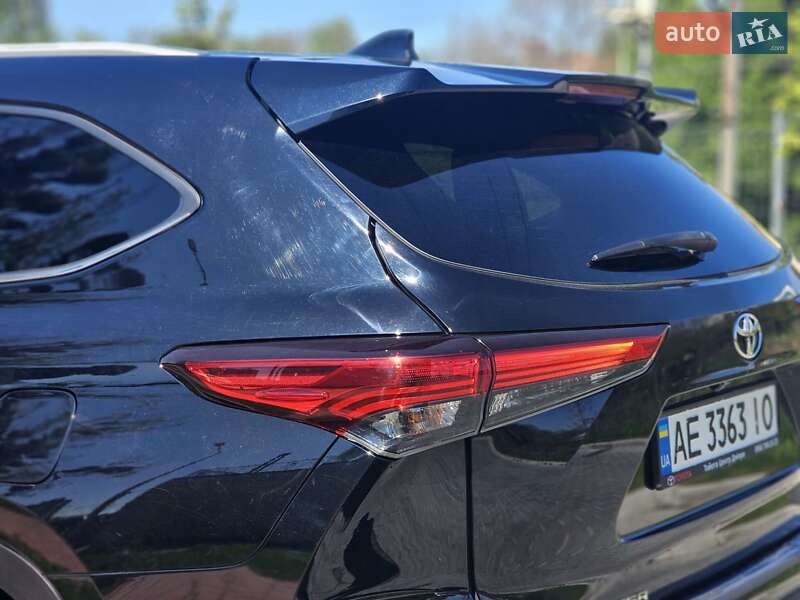 Позашляховик / Кросовер Toyota Highlander 2020 в Львові