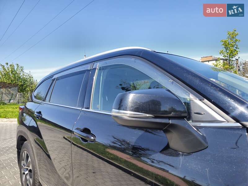 Позашляховик / Кросовер Toyota Highlander 2020 в Львові