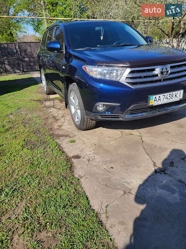 Внедорожник / Кроссовер Toyota Highlander 2011 в Богодухове фото 6 Внедорожник / Кроссовер Toyota Highlander 2011 в Богодухове