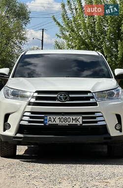 Внедорожник / Кроссовер Toyota Highlander 2019 в Харькове