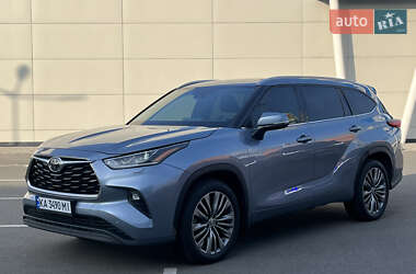 Внедорожник / Кроссовер Toyota Highlander 2020 в 