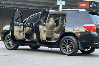 Позашляховик / Кросовер Toyota Highlander 2007 в 